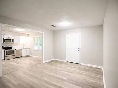 Main picture of 4637 Rowland Ave