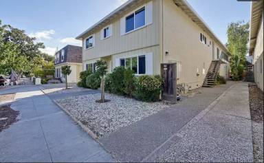 Main picture of 301 College Ave