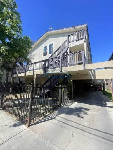 Main picture of 1621 E 5th St