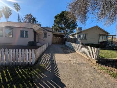 Main picture of 943 State St