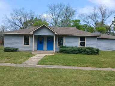 Main picture of 2204 30th Ave N