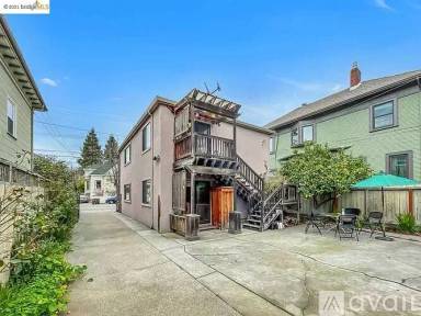 Main picture of 481 36th St
