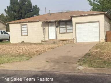 Main picture of 404 Circle Dr