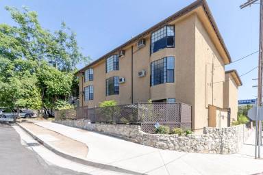 Main picture of 10256 McClemont Ave