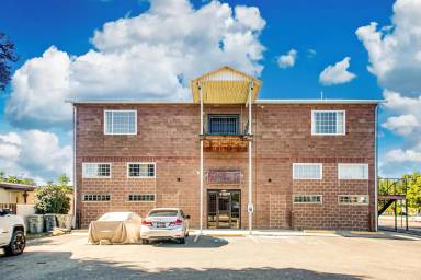 Main picture of 4105 Adams St