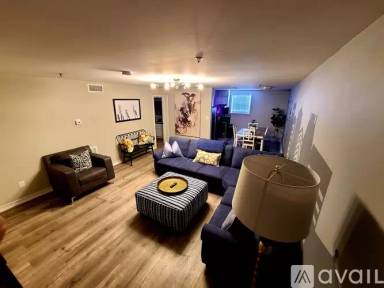 Main picture of 915 18th Ave S