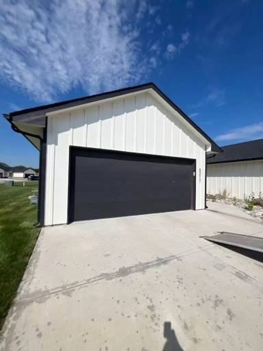 Main picture of 5215 S Chase Cir
