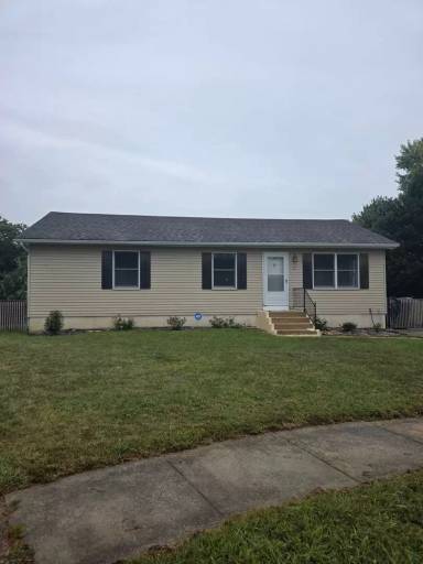 Main picture of 11 Locke Ct