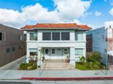 Main picture of 3333 E Broadway