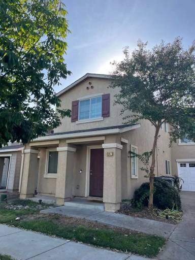 Main picture of 4321 Mathias Way