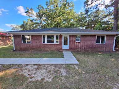 Main picture of 203 Naomi Dr