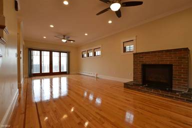 Main picture of 160 Bigelow St