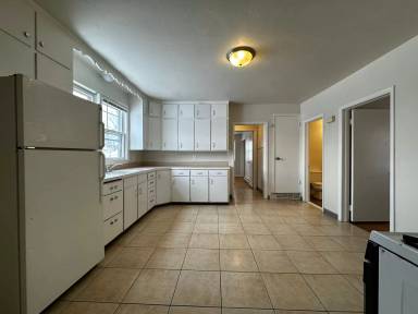 Main picture of 1017 N Webster Ave