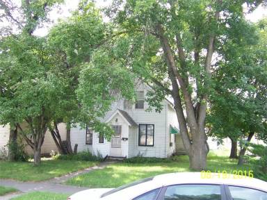 Main picture of 223 10th Ave SW