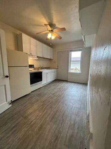 Main picture of 208 S Webster Ave