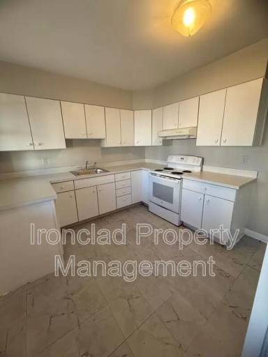Main picture of 170 Liberty St