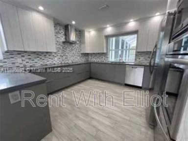 Main picture of 1405 N 46th Ave