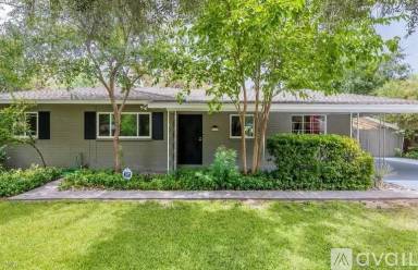 Main picture of 6138 N 9th Ave