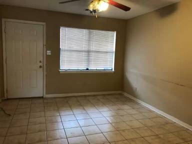Main picture of 907 N Columbia Ave