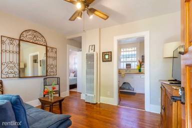 Main picture of 4053 1/2 Alabama St