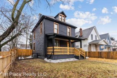 Main picture of 329 Midland Ave
