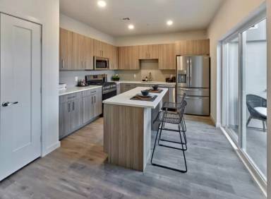 Main picture of 1002 W Fort Lee Rd