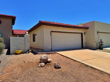 Main picture of 6025 S Alameda Rd
