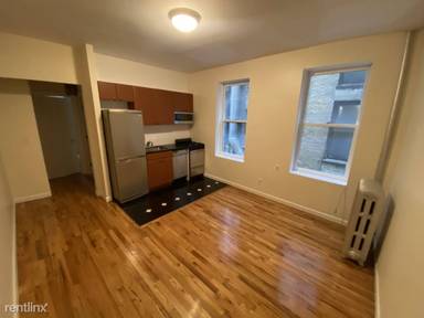 Main picture of 207 W 11th St