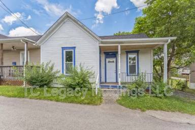 Main picture of 907 Floral Ave