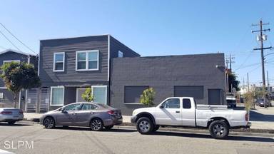 Main picture of 2735 Chestnut St