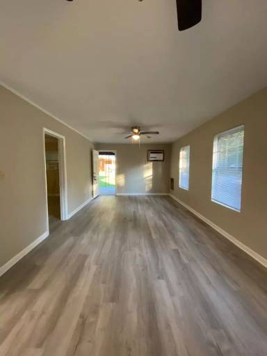 Main picture of 2354 Airport Dr