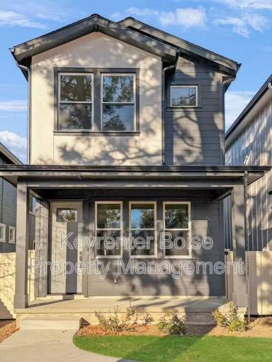 Main picture of 618 E Krall St