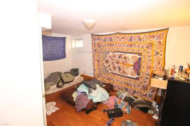 Main picture of 32 Linden St