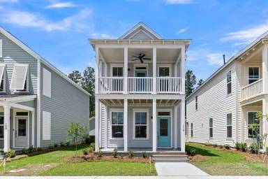 Main picture of 110 Crimson St