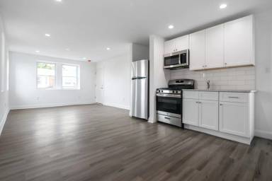 Main picture of 274 S 58th St