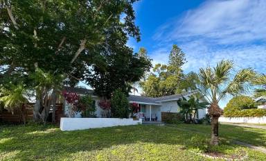 Main picture of 5840 Tanglewood Dr NE