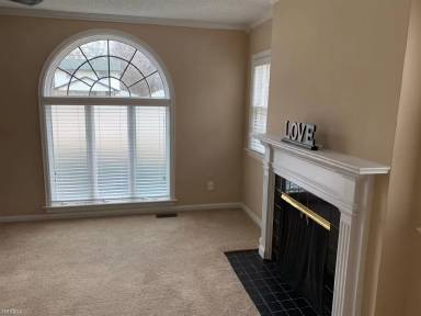 Main picture of 3330 E Mount Vernon St