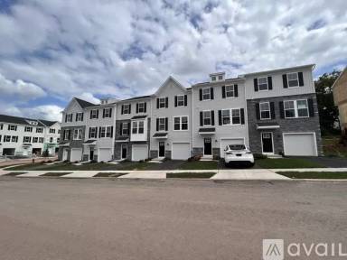 Main picture of 909 Magnolia Ln
