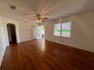 Main picture of 307 Parshley St SW