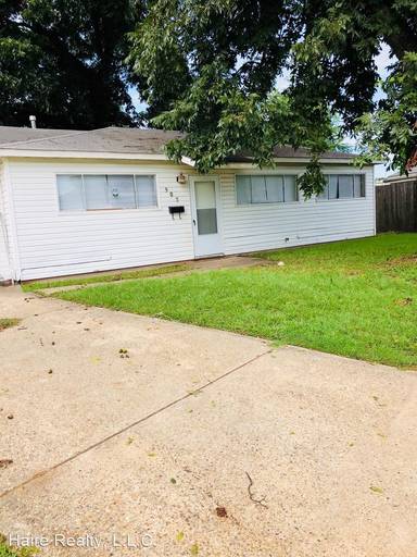 Main picture of 903 Rickey Pl