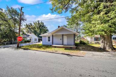 Main picture of 572 2nd St