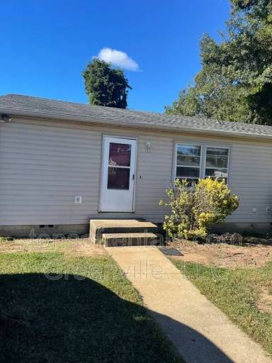 Main picture of 214 Oakway Ave