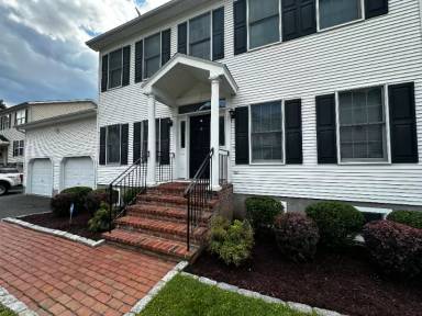 Main picture of 34 Homestead Ln