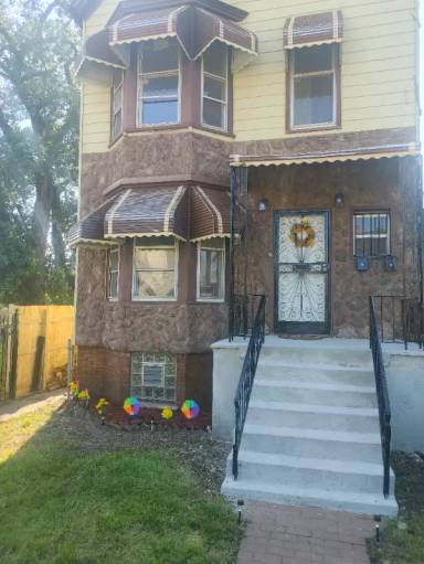Main picture of 6840 S Green St