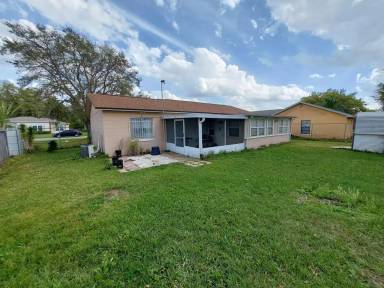 Main picture of 713 Yucatan Ct