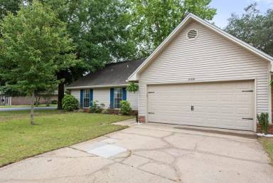 Main picture of 4508 Parkwood Ln W