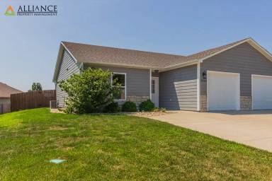 Main picture of 8842 Mj Dr