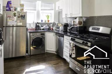 Main picture of 3815-23 N Greenview Ave