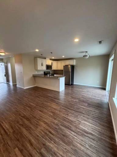 Main picture of 10415-10417 E Maxwell Ave