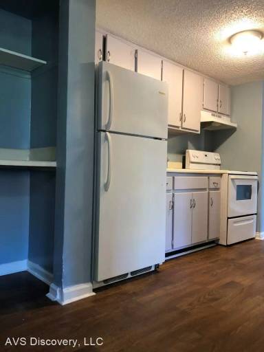 Main picture of 2618 Carr St